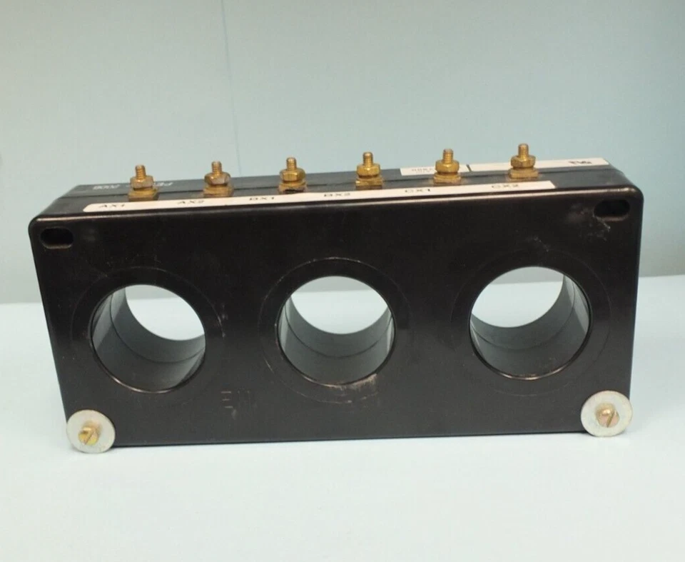 CUTLER-HAMMER - 2092A37H02 - 150: 5 A 600 V CURRENT TRANSFORMER - Image 1 of 4