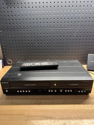 POWERS OFF NOT WORKING FUNAI DV220FX4A VCR DVD Recorder Combo Parts or Repair - Image 1 of 4