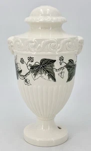 Wedgwood Napoleon Ivy Grey Widder Kopflampenfuß 25,5 cm - Bild 1 von 13