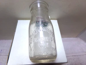 Huntington Creamery Company W. VA.  Half Pint Bottle - Picture 1 of 4