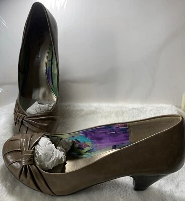 CL by Laundry Mujer Soneto Tacones Bomba 2”, Taupe Talla 11M Nuevos Sin Cordones Foto 1 de 4