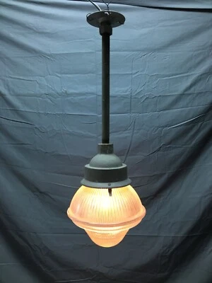 Lámpara de techo colgante de vidrio texturizado holofano de colección 9" en poste industrial 721-22B Foto 1 de 4