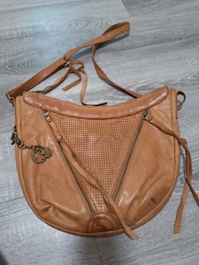 LUCKY BRAND Rich TAN PERFORATED LEATHER HOBO Bag Purse LARGE SADDLE BAG Zipper - Picture 1 of 5