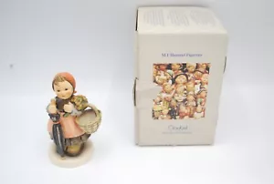 VINTAGE GOEBEL HUMMEL #350 ON HOLIDAY - Bild 1 von 8