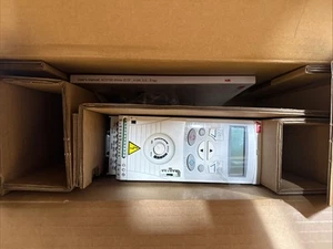 Microaccionamiento ABB Drives ACS150-03U-01A2-4, 3 fases, 0,37 kW, 0,5 HP, 480 VAC - Imagen 1 de 3