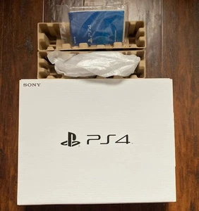 PlayStation 4 & Handbuch - NUR VERPACKUNG - OHNE KONSOLE - gebraucht - Bild 1 von 3