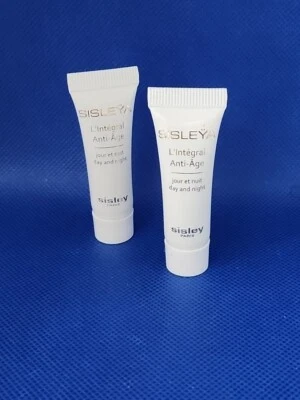  Cuidado de día y noche Sisley Sisleÿa L'Integral antienvejecimiento .13 oz tamaño de viaje Xs 2. Foto 1 de 3