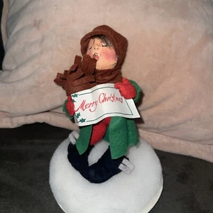 Annalee Doll Caroler~ Christmas - Picture 1 of 3