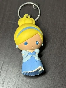 Portachiavi personaggio principessa DISNEY CENERENTOLA gomma - Foto 1 di 2