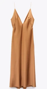 VESTIDO ZARA MUJER CUELLO EN V TIRANTES FINOS LARGO SATINADO MARRÓN 4688/222 NUEVO SS22 Mediano - Imagen 1 de 3