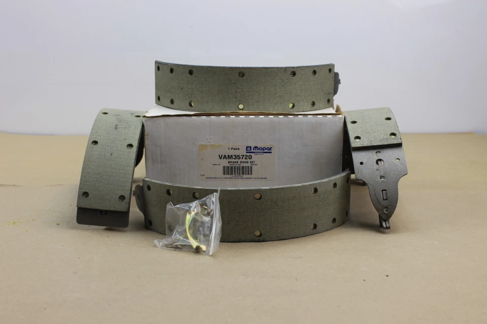 Kit de zapatas de freno trasero Mopar NOS VAM35720, se adapta a Ford F250 95-99 Foto 1 de 4