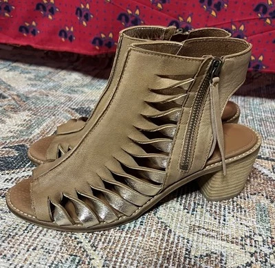 Diba True Cherry Tart Tan/Gold Leather Heel Women's 9M Great PreOwned Condition — 第 1/4 张图片