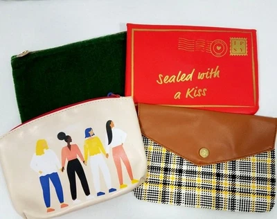 Juego de 4 bolsas Ipsy diseños mixtos y colores bolsas de maquillaje de terciopelo de cuero sintético Foto 1 de 4