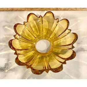 Vintage Amber Glass Oil Lamp Petticoat Shade Flower Shape - Picture 1 of 6