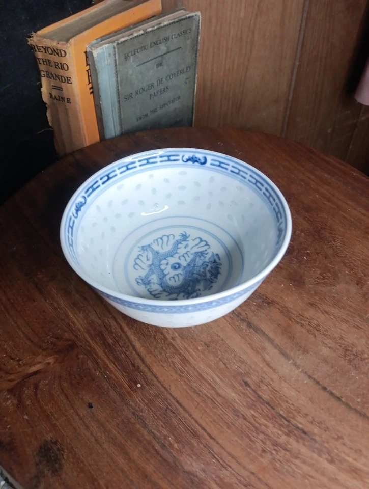 Керамическая чаша Jingdezhen Blue & White Porcelain Rice Eye Dragon 4 1/2 дюйма - Изображение 1 из 4