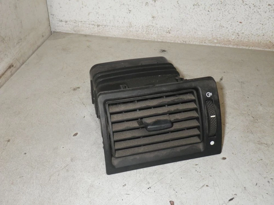 Lüftungsgitter Armaturenbrett rechts oder links  MONDEO III STUFENHECK (B4Y) 1.8 - Bild 1 von 1