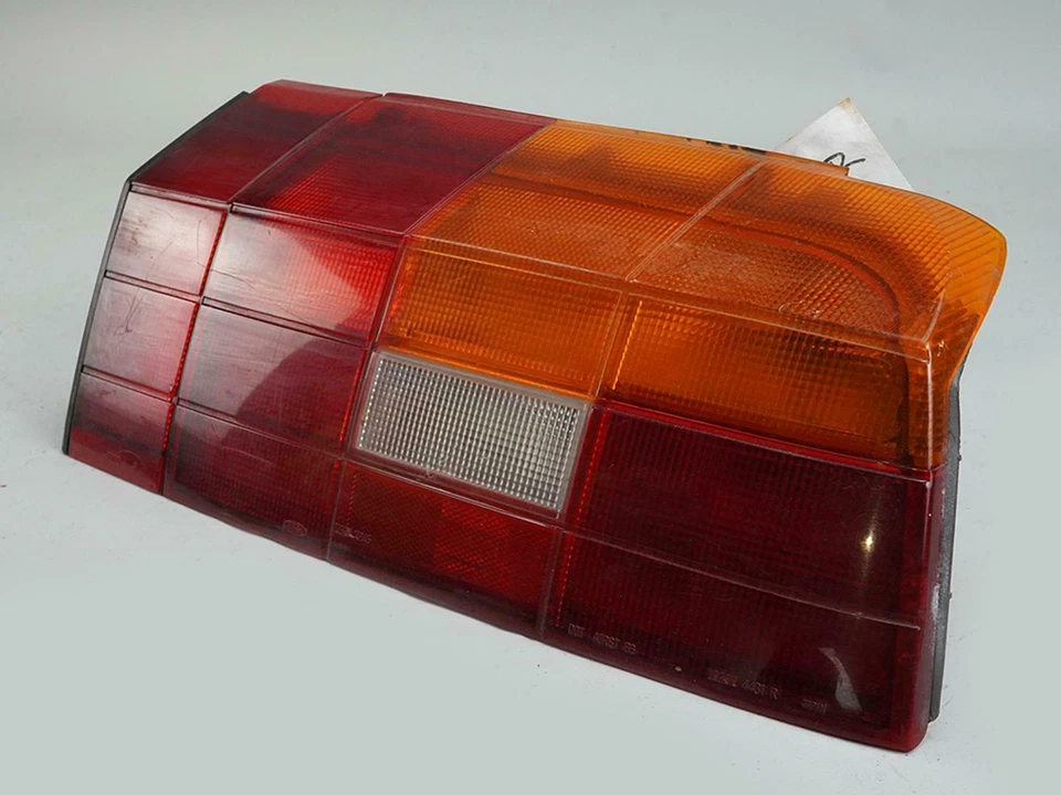 Luz trasera Mercury Capri 1991-1993 montaje de luz trasera derecha Rh OEM Foto 1 de 4