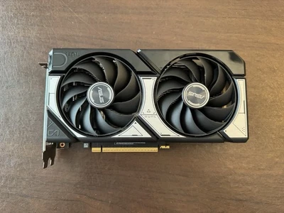 ASUS - DUAL NVIDIA GeForce RTX 5060 OC Edition 8GB GDDR7 PCI Express 5.0 GPU Foto 1 de 4