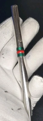 P15, GUCCI Sherry Line Silver metal Twisted Ballpoint Pen(Blue ink)  Vintage Use - Image 1 of 4