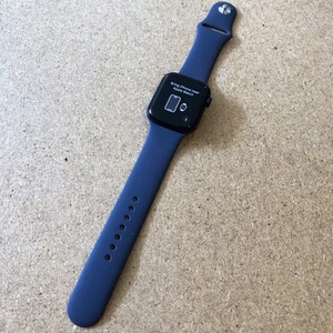 Apple Watch SE 2 Gen 2 (GPS + Cellular) 44 mm avec bracelet sport bleu *pour pièces/réparation* - Photo 1 sur 9