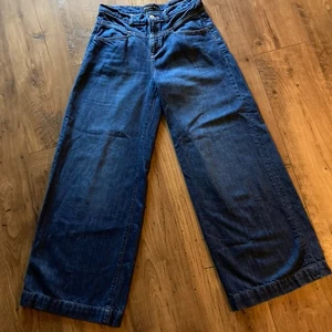 Banana Republic Women’s Wide Leg Jeans; Size 26/2 - Picture 1 of 5