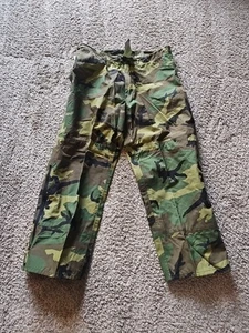 Gore-tex US Army Trousers Extended Cold Weather BDU Camouflage Med Short (J1) - Picture 1 of 8