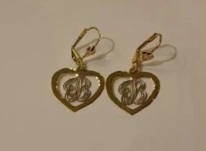 Orecchini con nome pendenti a perno personalizzati (iniziali) - Foto 1 di 1