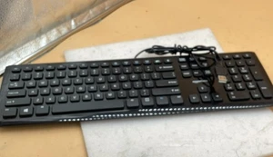 Amazon Basics USB Wired Keyboard KU-0833 Black Full Size QWERTY Plug & Play - Picture 1 of 6