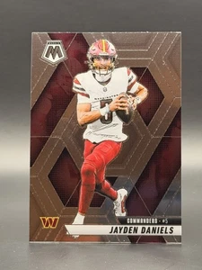 2025 Panini Mosaic - Jayden Daniels #232 Base Washington Commanders QB 🔥 - Picture 1 of 2