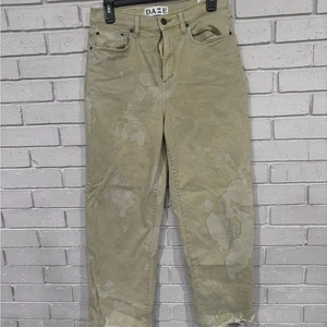 Daze Khaki Distressed Jeans - Size 27 - Imagen 1 de 9