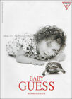 Vintage Baby GUESS 1-Page Magazine IMPRIMÉ AD 1994 mignonne petite fille avec tortue
