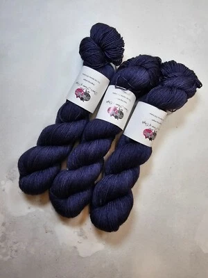 Sw Merino/Nylon Garn, Griffweise Gewicht, 100g, Gebläut Stahl - Bild 1 von 4