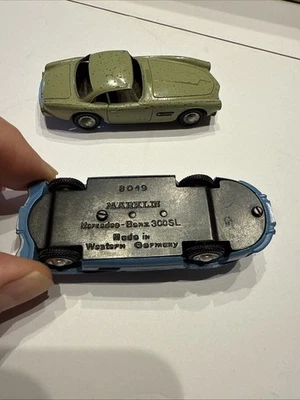  Mercedes Benz 300 SL acabado azul claro Marklin #8019 años 50 Alemania Occidental  Foto 1 de 4