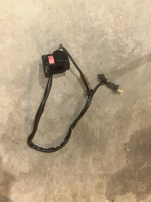 Interruptor de manillar izquierdo alto bajo luz de encendido Honda TRX250 Fourtrax 1985 Foto 1 de 3