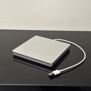 APPLE USB SUPERDRIVE EXTERNES DVD-RW LAUFWERK FÜR APPLE MACBOOK AIR MAC MINI A1379 - Bild 1 von 3
