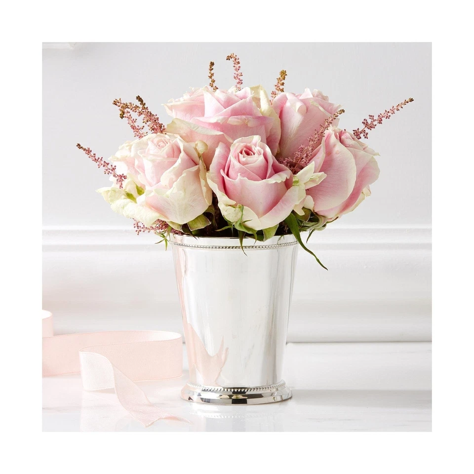 Jarrón Two's Company McKenzie Mint Julep, latón plateado Foto 1 de 1