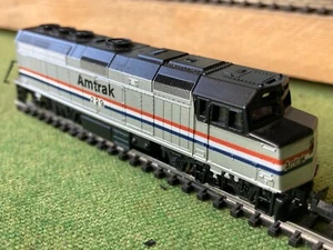 Life Like 7641N Clase F40 maniquí chasis/cuerpo rodante escala Amtrak N - Imagen 1 de 9