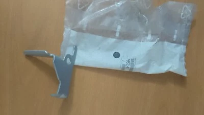 Gancho capó original peugeot 406 7950.41 Foto 1 de 4