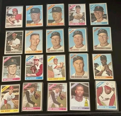 1966 Topps Baseball Cards - 123 Card Lot - Hal Reniff | Chico Ruiz - Image 1 of 4