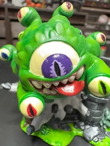 Chibi Beholder , Figurine en impression 3D résine, peinte à la main - Imagen 1 de 7