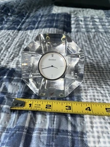 Orrefors Suecia Vidrio Hexágono Pisapapeles Reloj de Escritorio Movimiento Suizo Batería Nueva - Imagen 1 de 2