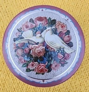 Decorative Dove Tin With Encouraging Saying 5 1/4 " diameter - Picture 1 of 5