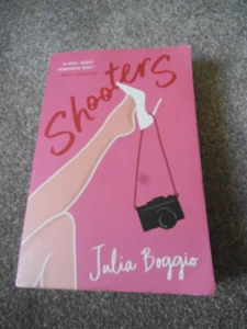 JULIA BOGGIO PB Buch SHOOTERS signiert vom Autor - Bild 1 von 2