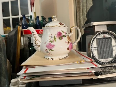 Halsey Fine China Japón Amanecer de Otoño 562 flores rosas florales tetera Foto 1 de 4