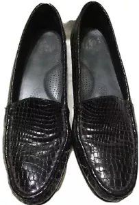 SAS TRIPAD COMFORT SHOES}WOMENS SHINY BLACK SLIP ON SIZE 8.5 S - Picture 1 of 5
