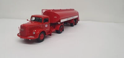 1/43 SUPER RARE MERCEDES-BENZ LS 315 TANKER TRUCK ESSO 1954 MINICHAMPS 499034770 - Image 1 of 4