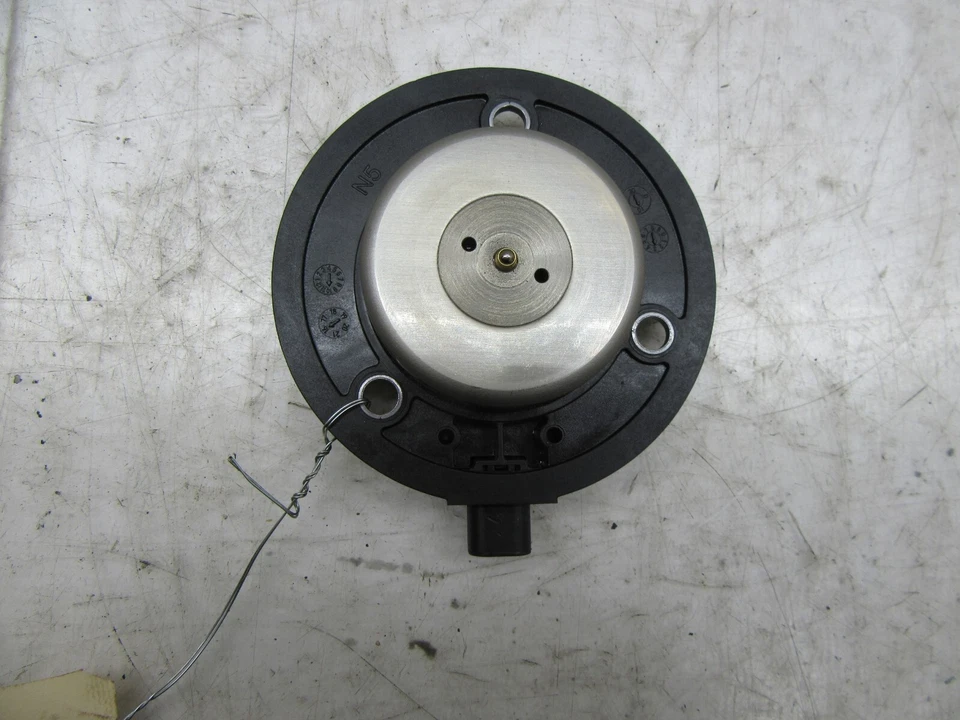 Volkswagen Golf 2015-2018 OEM árbol de levas ajuste magnético 06L109259 Foto 1 de 4