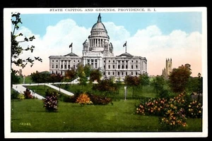 State Capitol and Grounds, Providence, R. I. Post Card - Picture 1 of 2