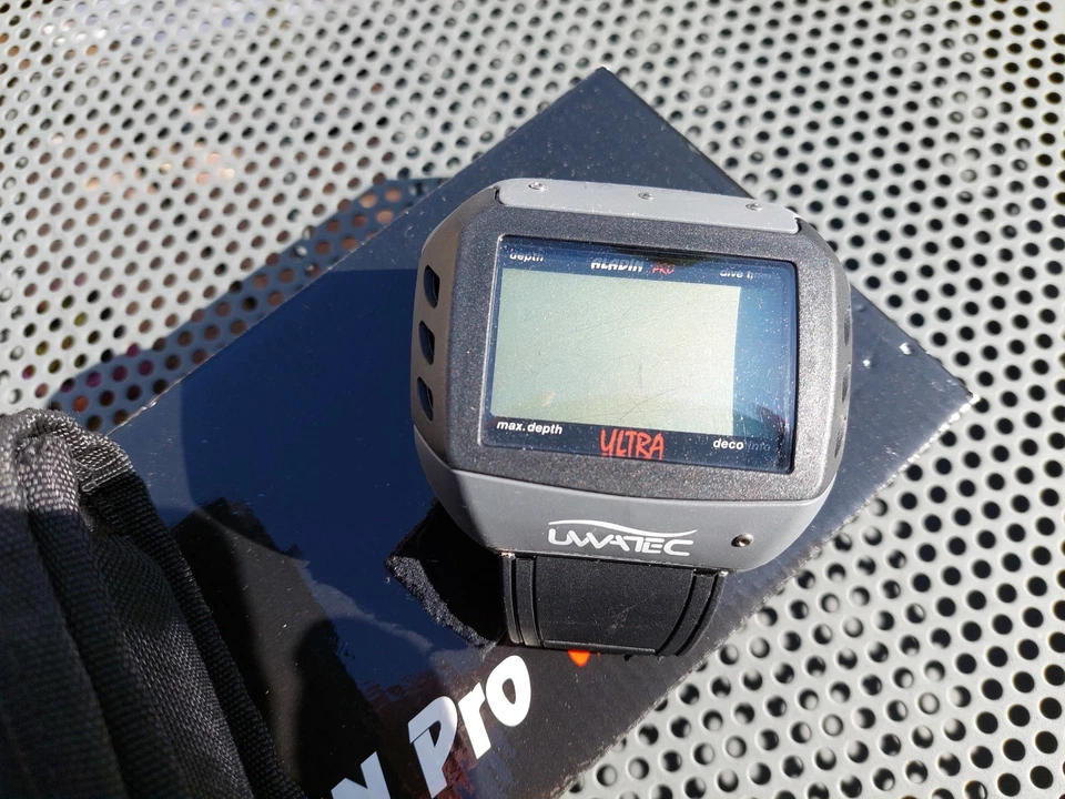 COMPUTER SUB UWATEC ALADIN PRO ULTRA NITROX + DATA TRAK - Immagine 1 di 4