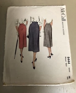 Falda recta cintura 28 vintage 1951 McCalls patrón # 8444 - Imagen 1 de 2